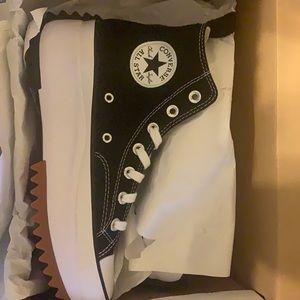 Brand new converse platforms size 7 1/2